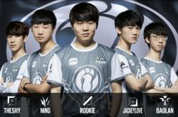 九游娱乐-JackeyLove爆冷击败TL，高光表现引爆全场！的简单介绍