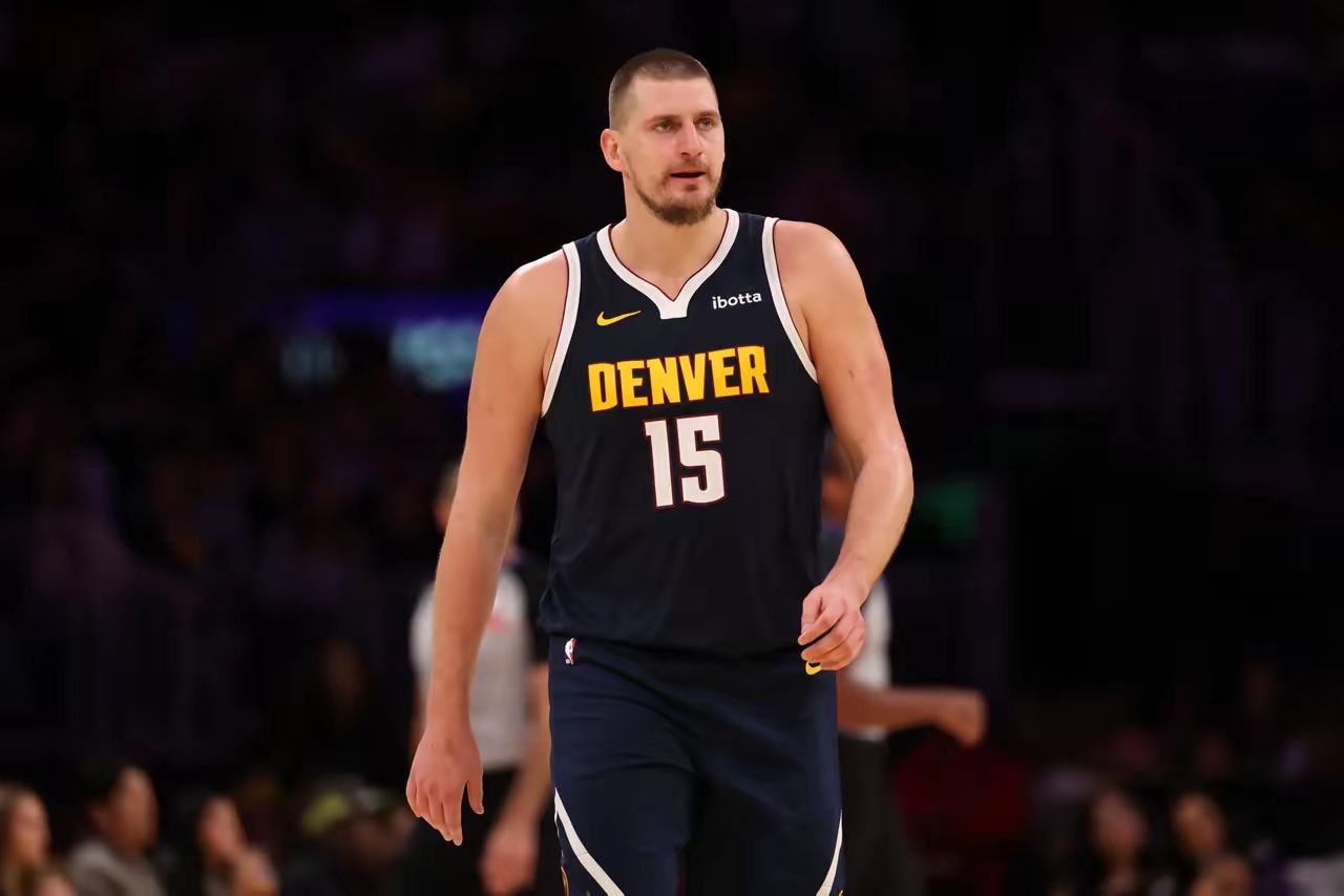 包含穆雷连续五场比赛得分超过大胜，公牛挑战极限！的词条